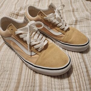 Vans Yellow Low Top Suede Sneakers Womens 9 Mens 7.5